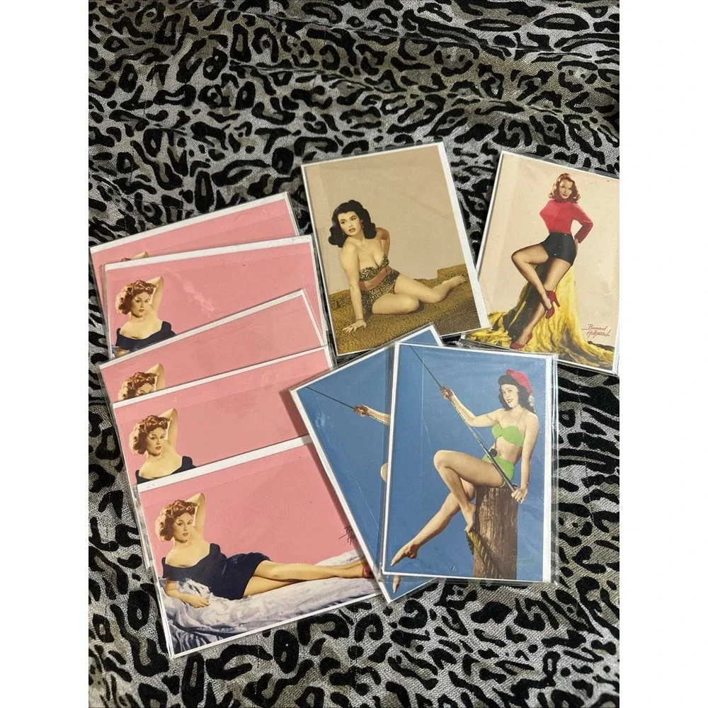 Pinup Girl Greeting Cards Set of 9 NEW Sealed with Envelopes 4 Designs